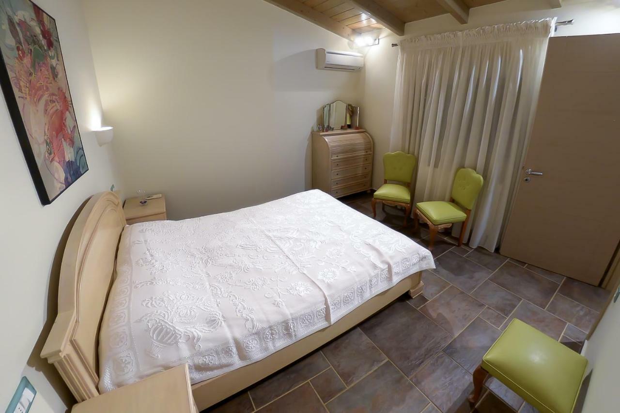הוילה Patras Luxury Seaside House מראה חיצוני תמונה