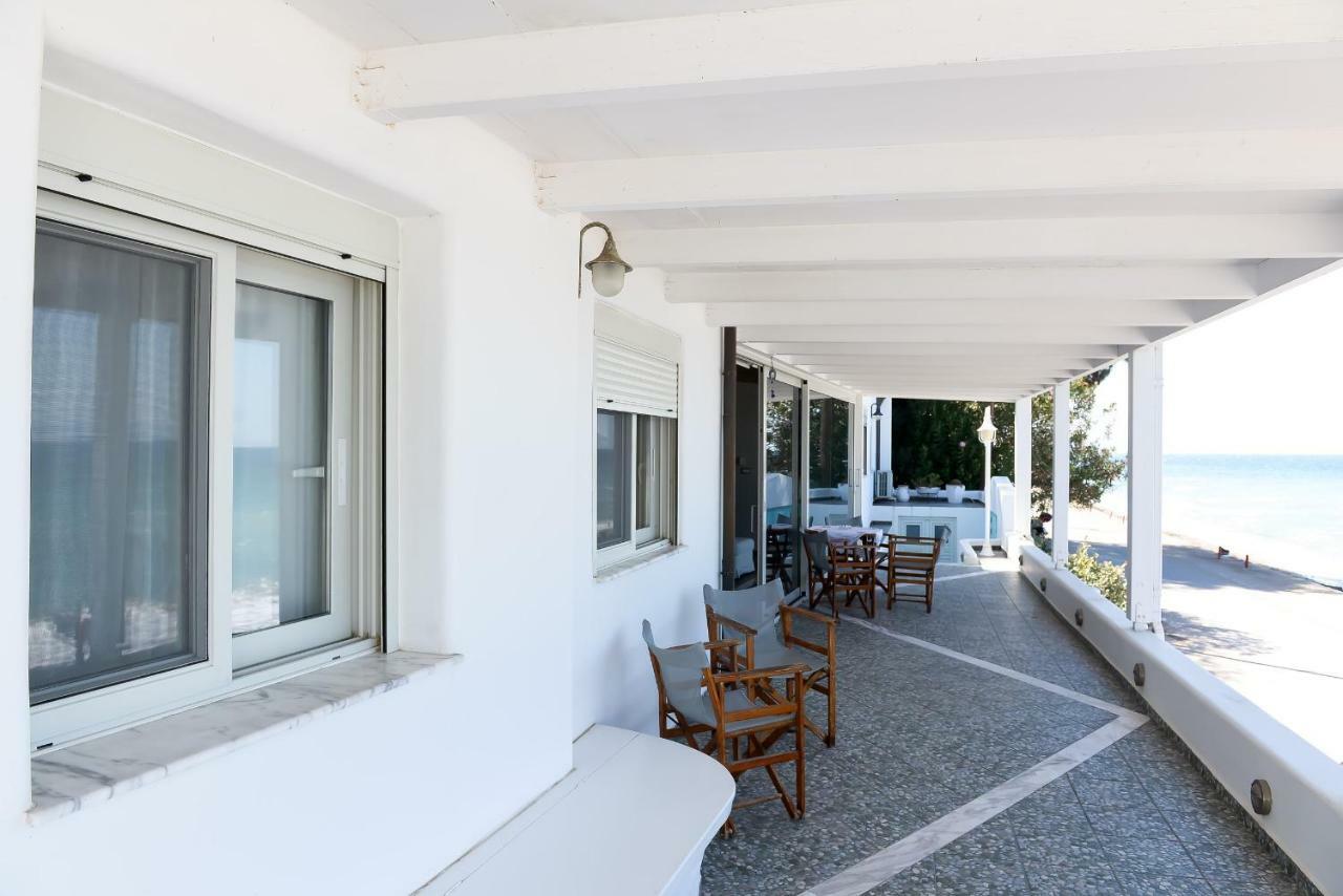 הוילה Patras Luxury Seaside House מראה חיצוני תמונה