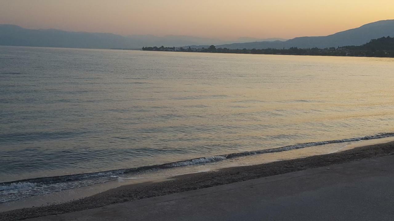 הוילה Patras Luxury Seaside House מראה חיצוני תמונה